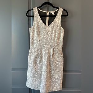 LOFT White and Black Floral Dress With Pockets - Size 0